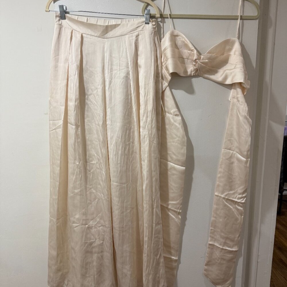 🏷 *NWT* 🤍✨ Saints & Secrets Tammi Satin Set Oyster XL (Crop Top + Pants)🤍✨ - Picture 5 of 14